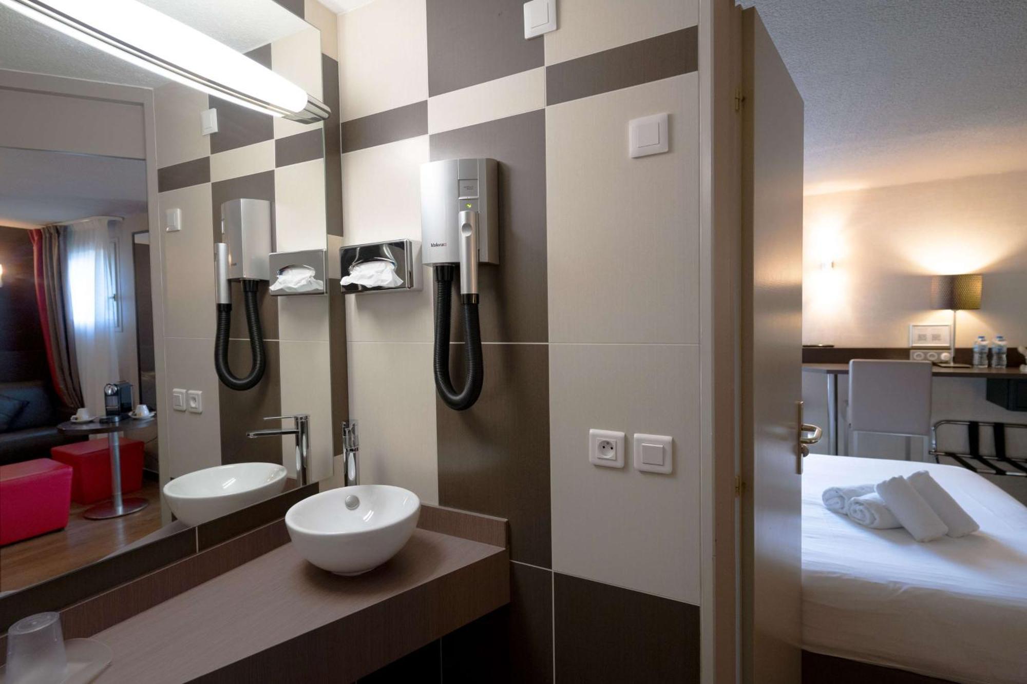 מובז' Best Western L'Atelier 117 מראה חיצוני תמונה